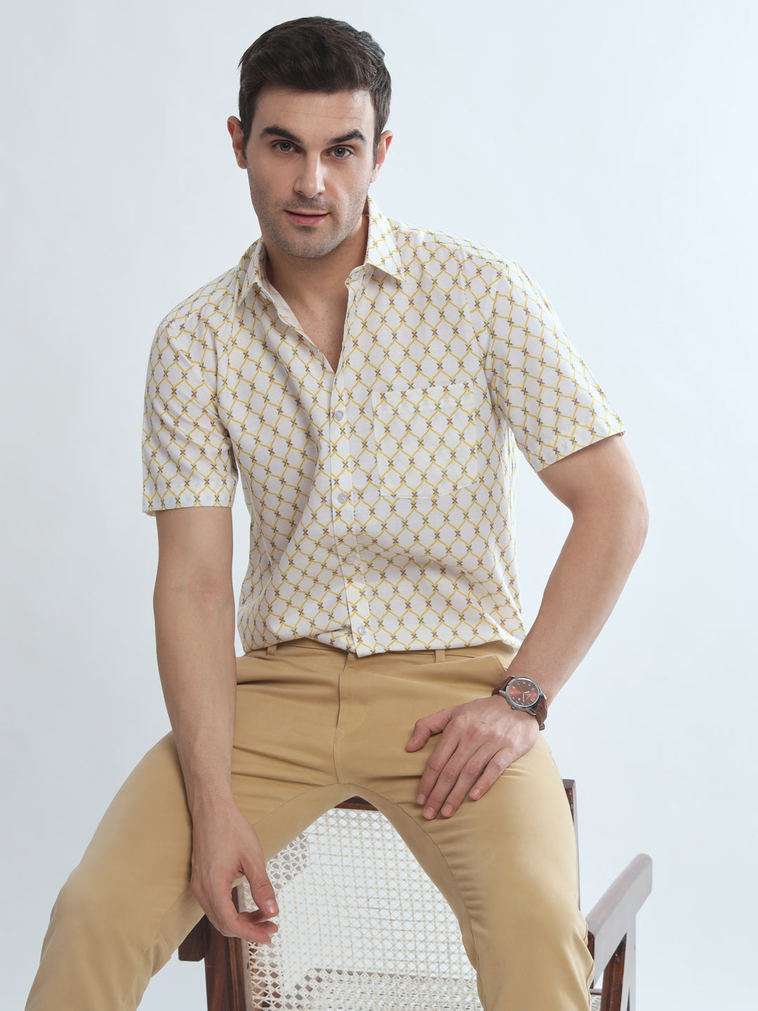 Elegant White Short Sleeve Shirt for Effortless Style Statement